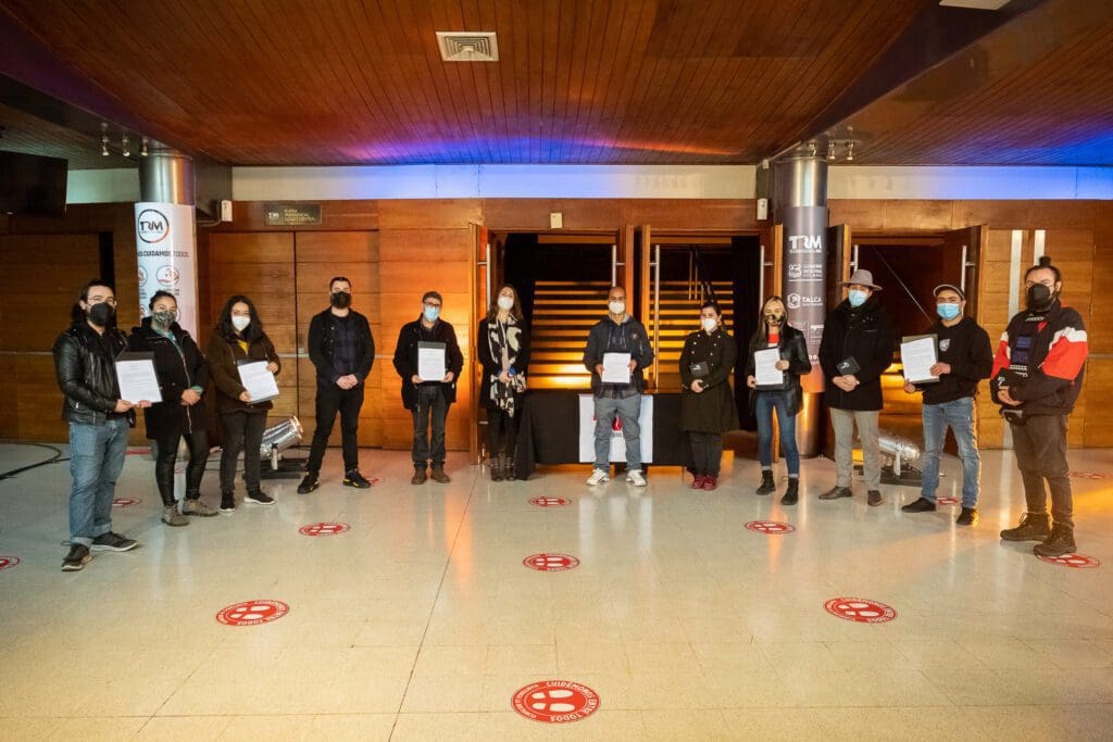 TEATRO REGIONAL DEL MAULE PRESENTA LOS SEIS PROYECTOS GANADORES PARA EL PROGRAMA “SOPORTE A LA CREACIÓN” 1 Firma Fondos de Creacion TRM 043 1024x683 1