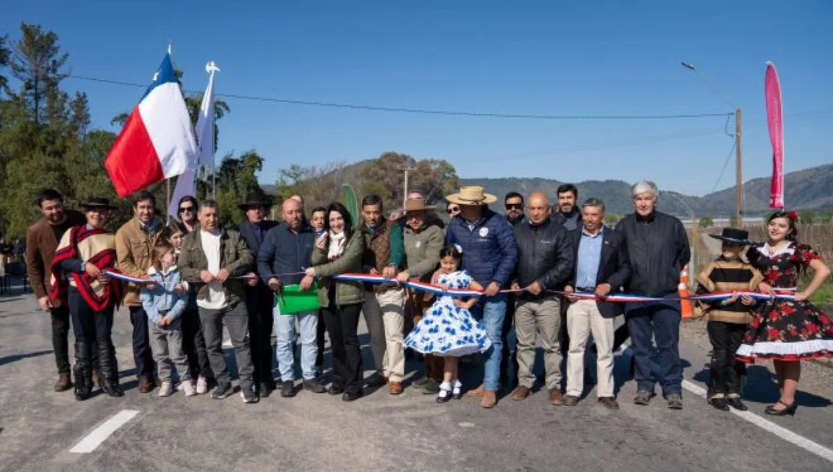 Gobierno Regional del Maule y MOP inauguraron ruta en la comuna de Sagrada Familia 1 Portada Noticias 14 jpg